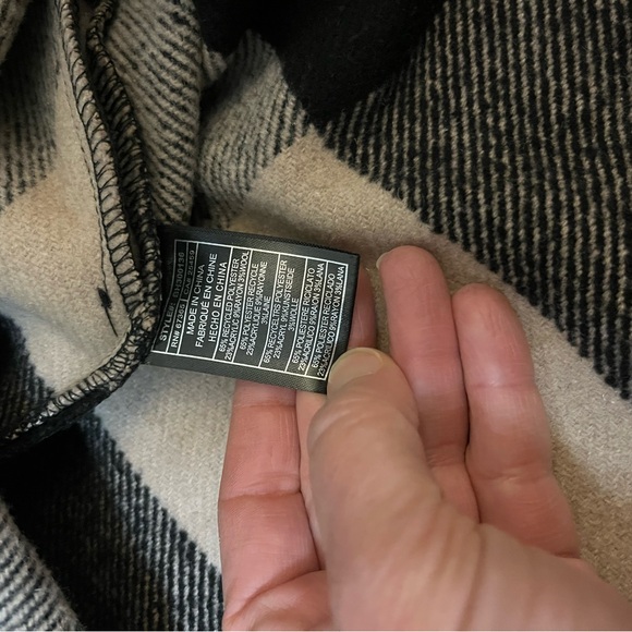 Women's Steve Madden Long Plaid Utility Jacket- Size Small- Pre-owned - Picture 3 of 4